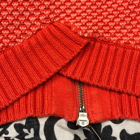 Cute zip front sweater with fun peaked hemline - Picture 7 of 11